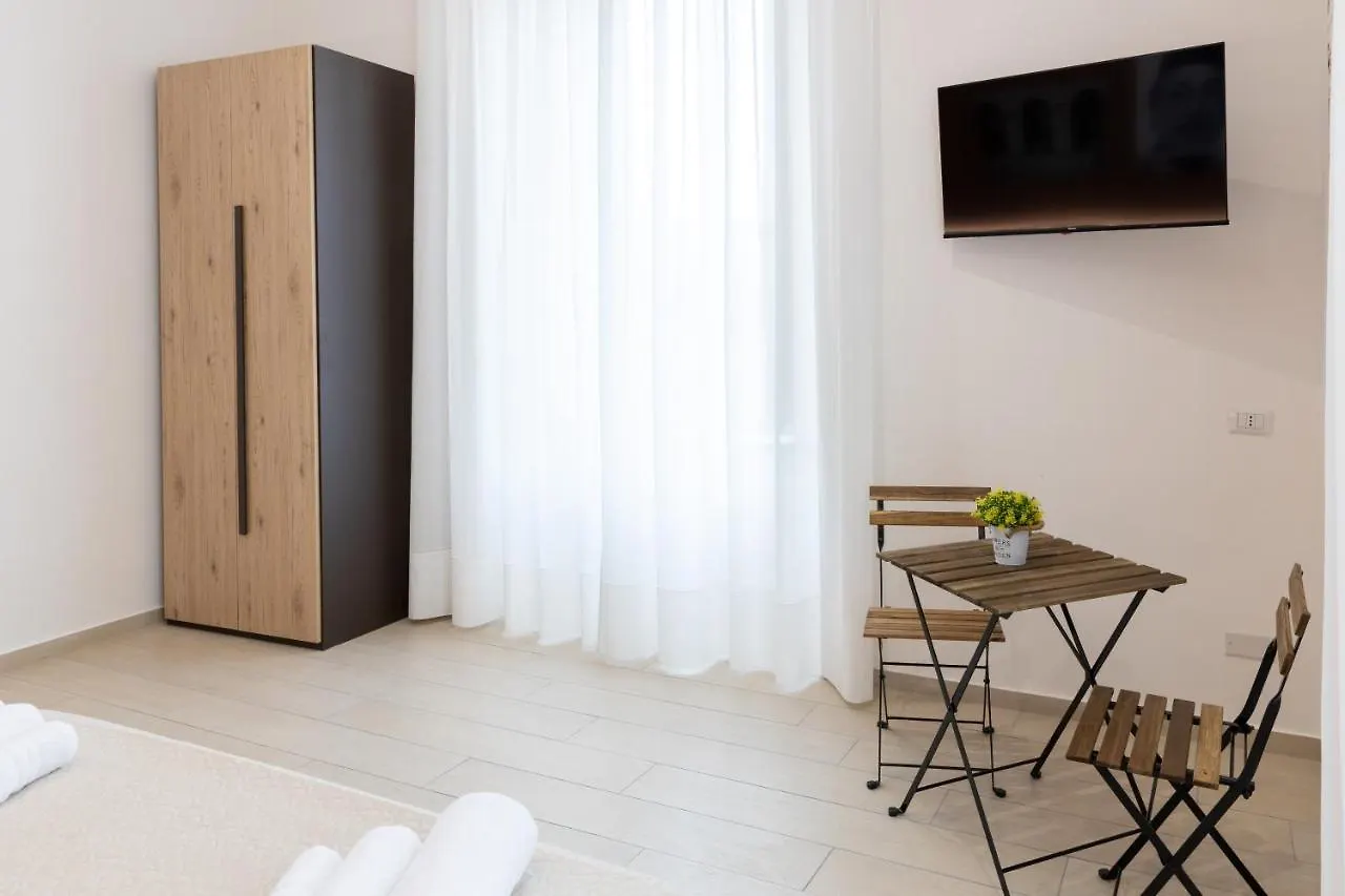 The Heart Guest House Naples