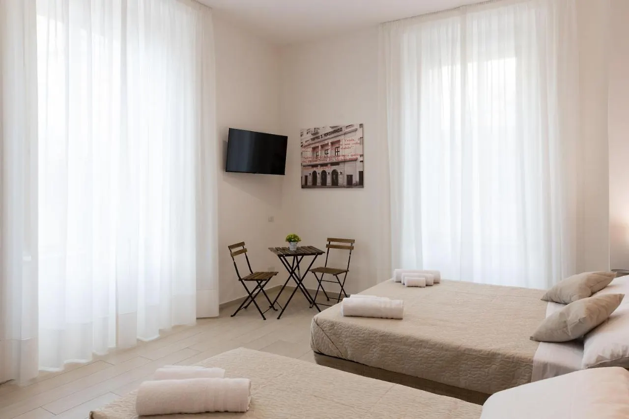 The Heart Guest House Neapol Itálie